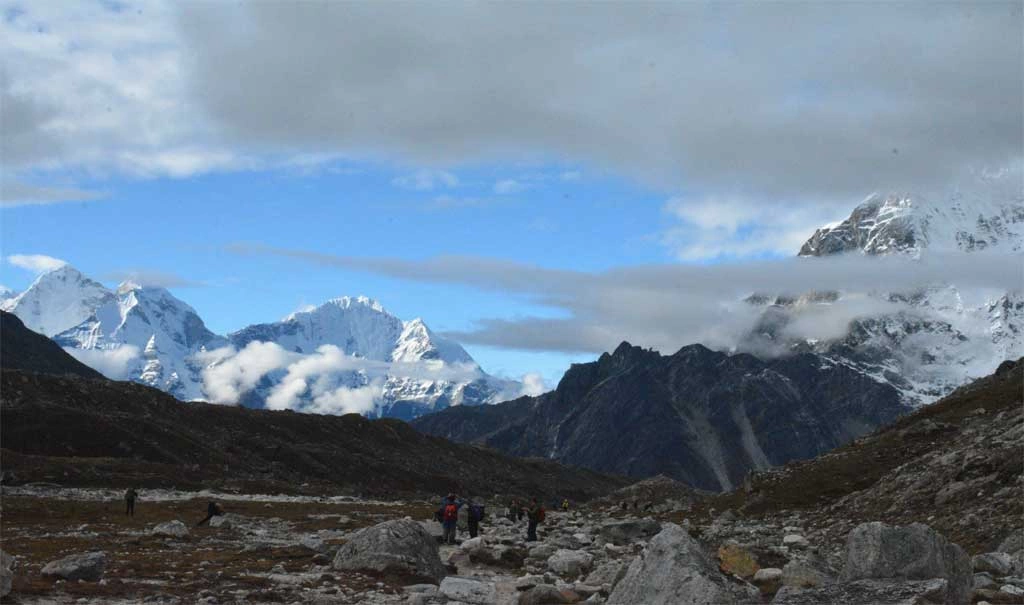 Everest Base Camp Trek via Gokyo-Chola Pass