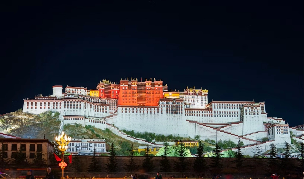 Mount Kailash Tour via Lhasa 12 Days