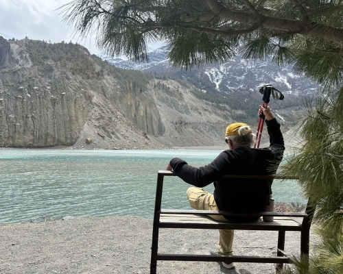  Trekking Around Lake