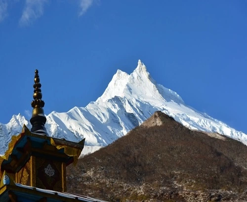 Manaslu climbing in Spring